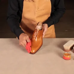 CREMA CUERO